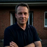 Dirk H.
