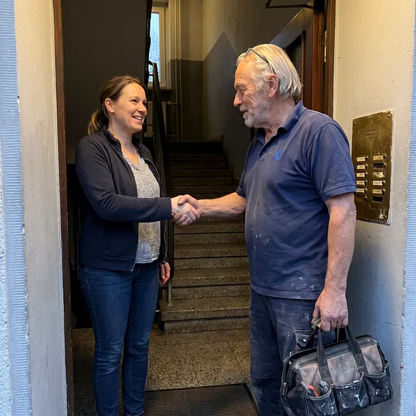 Wolfgang kommt in 30 Min. vor Ort